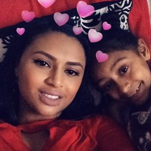 Meet your Posher, Camila